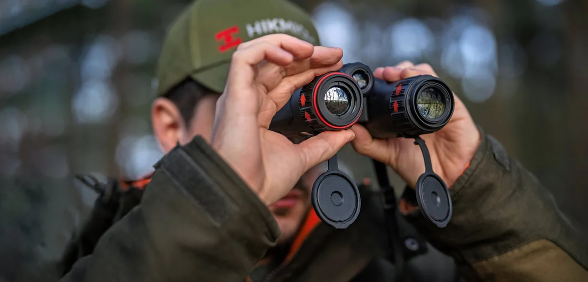 Termovizní fúzní binokulár Hikmicro Habrok 4K HE25LN - detekce na 1200 m — obrázek 2
