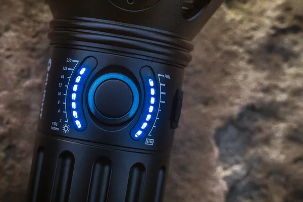 Nejvýkonnější LED svítilna Olight X9R Marauder 25000 lm — obrázek 9